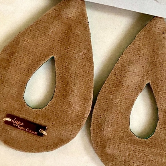 🌟 HOST PICK 🌟 Like New Anthropologie Deepa Gurnani Turquoise Hoop Chande… - Picture 15 of 15